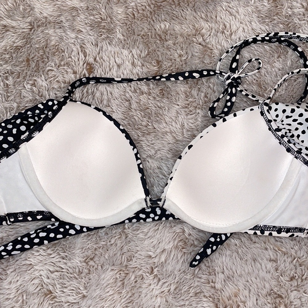 VICTORIA’S SECRET polka dot halter string swim bikini top in women’s size 32B - Picture 8 of 8
